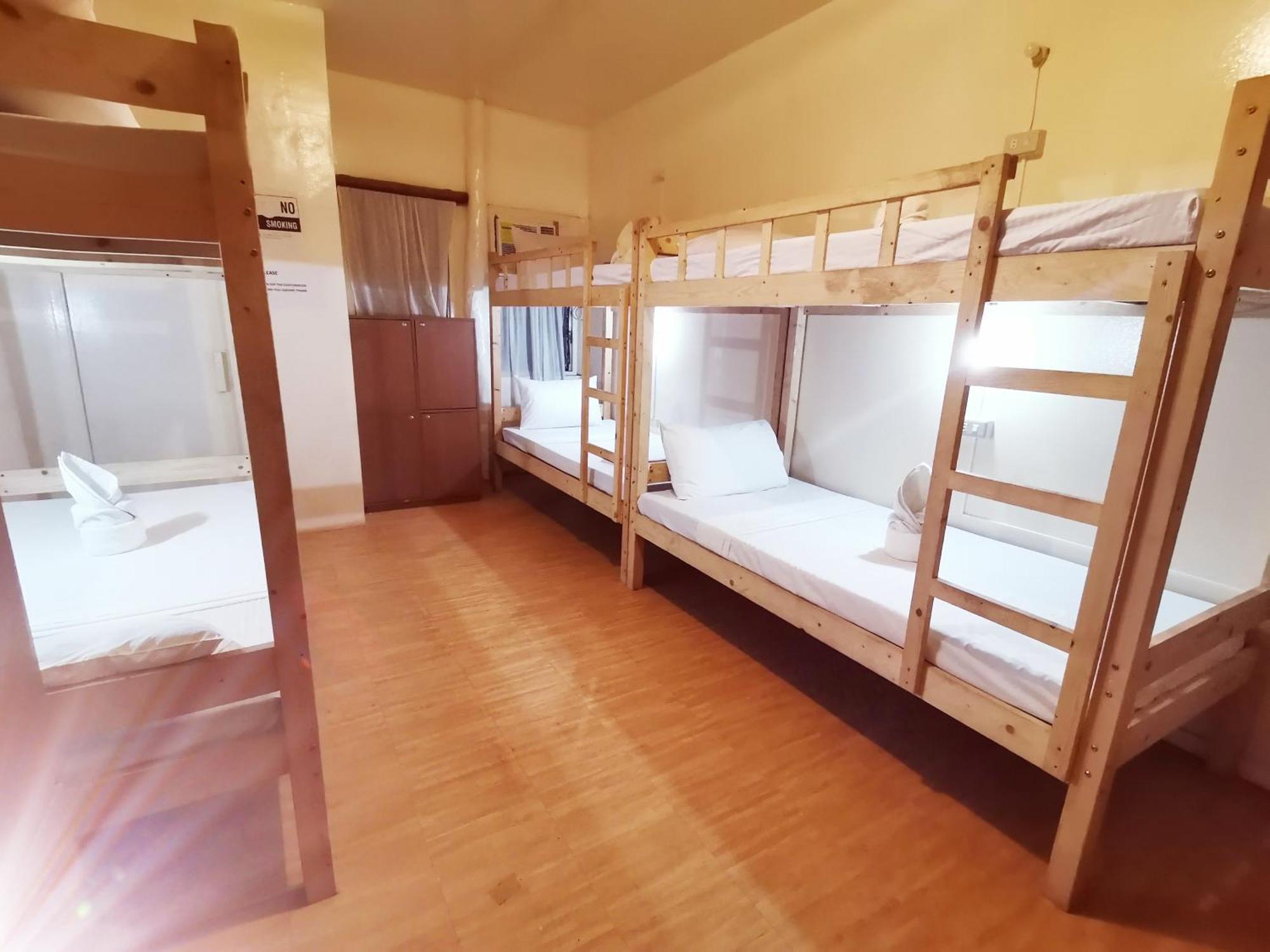 Coron Town Traveller'S Dormitory Dış mekan fotoğraf
